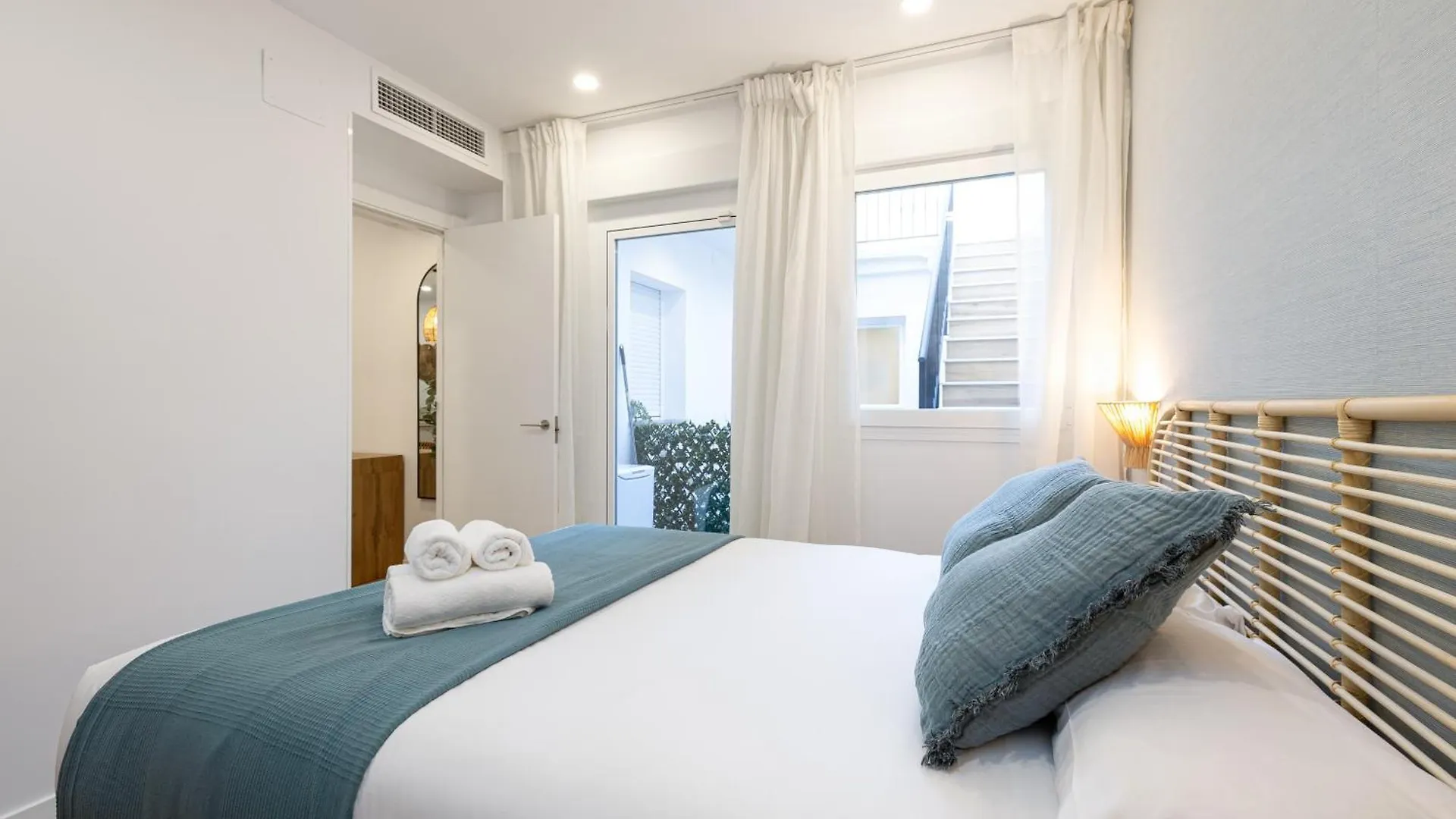 Daire Bright Renovated -Terrace -1Bedroom 1Bath Málaga