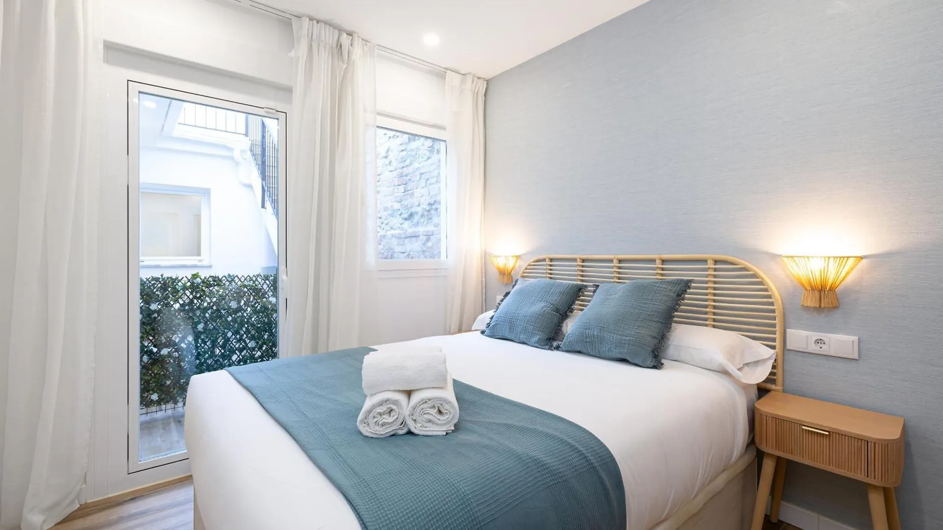 Bright Renovated -Terrace -1Bedroom 1Bath Málaga 0*,  Espagne