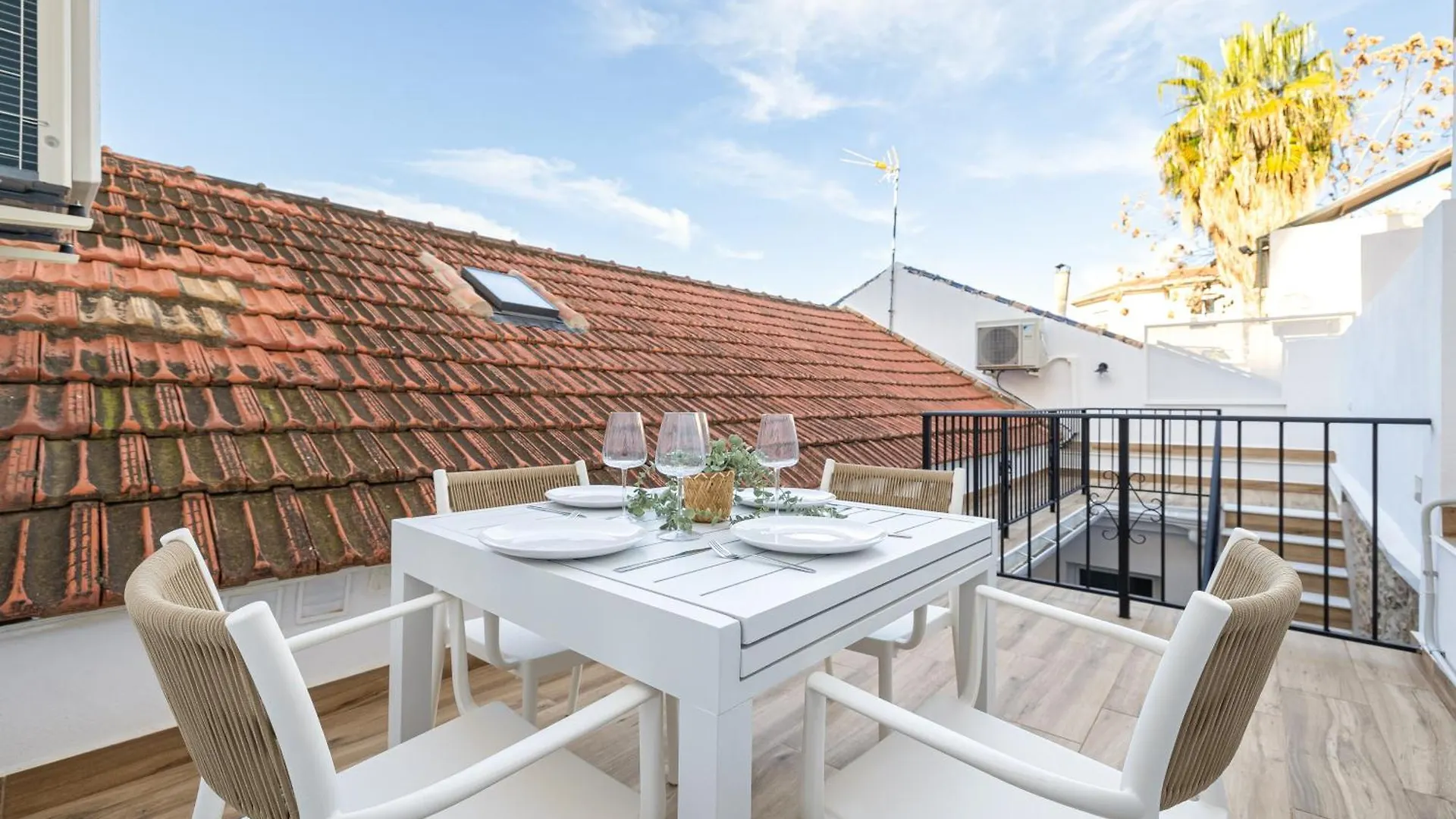 Bright Renovated -Terrace -1Bedroom 1Bath Malaga Spain